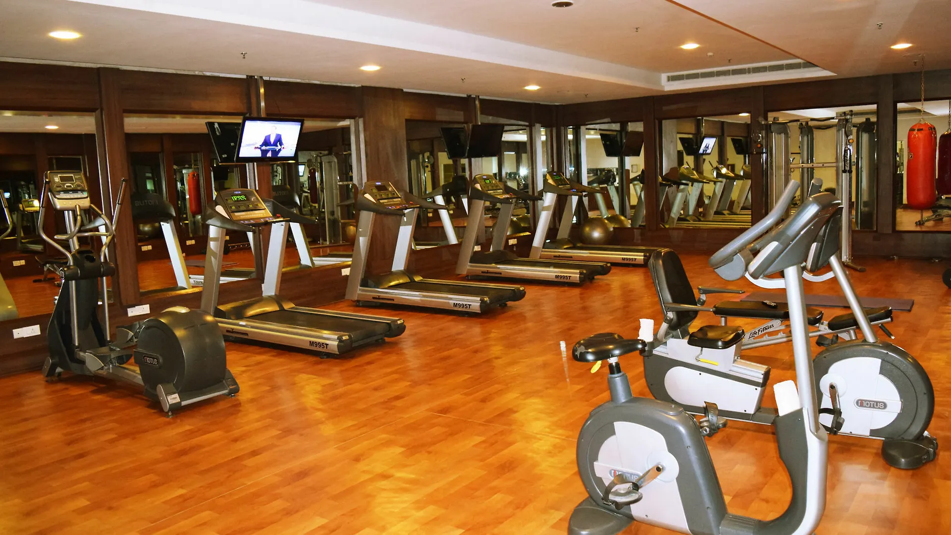 ***** Hotel Welcomhotel By Itc Hotels, Dwarka, New Delhi India